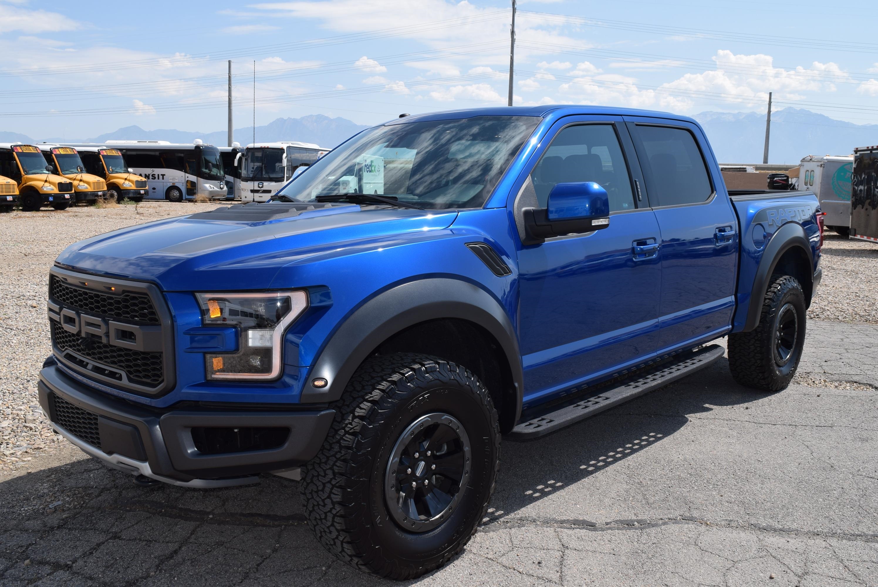 Ford f150 Raptor Blue