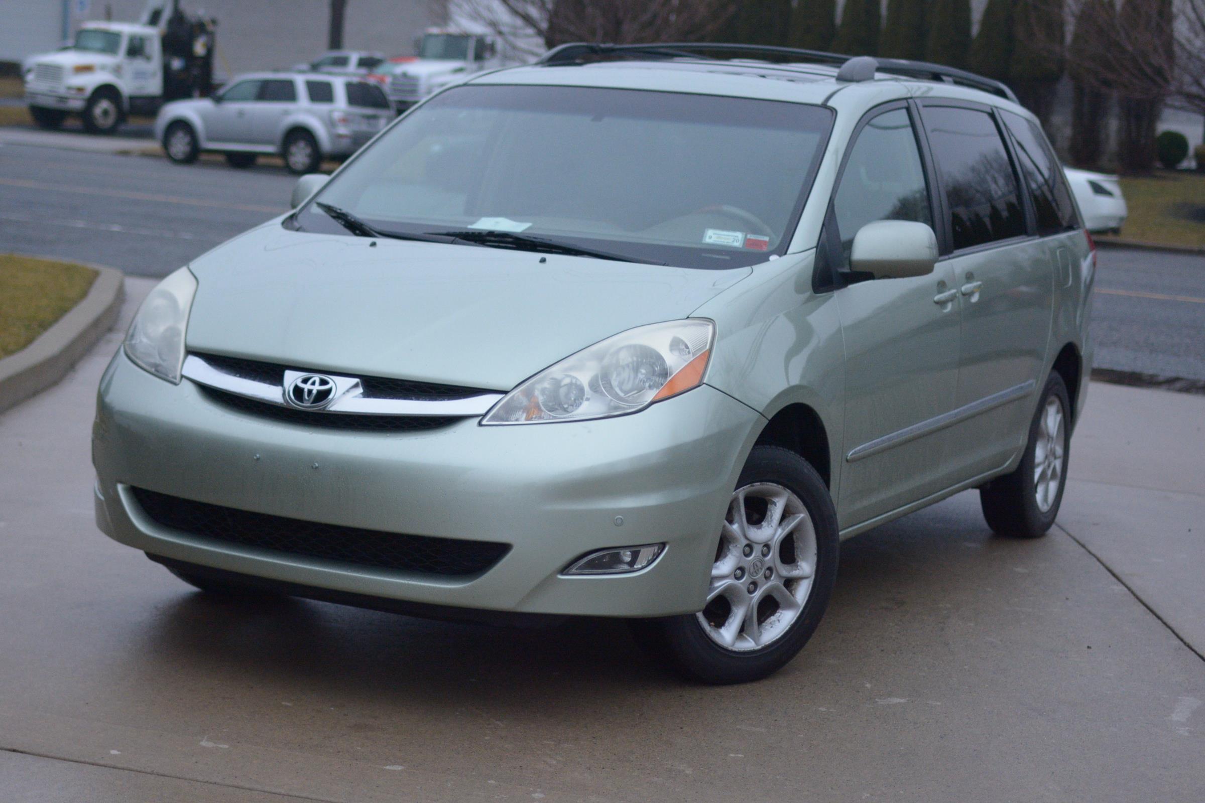 Toyota sienna 2006