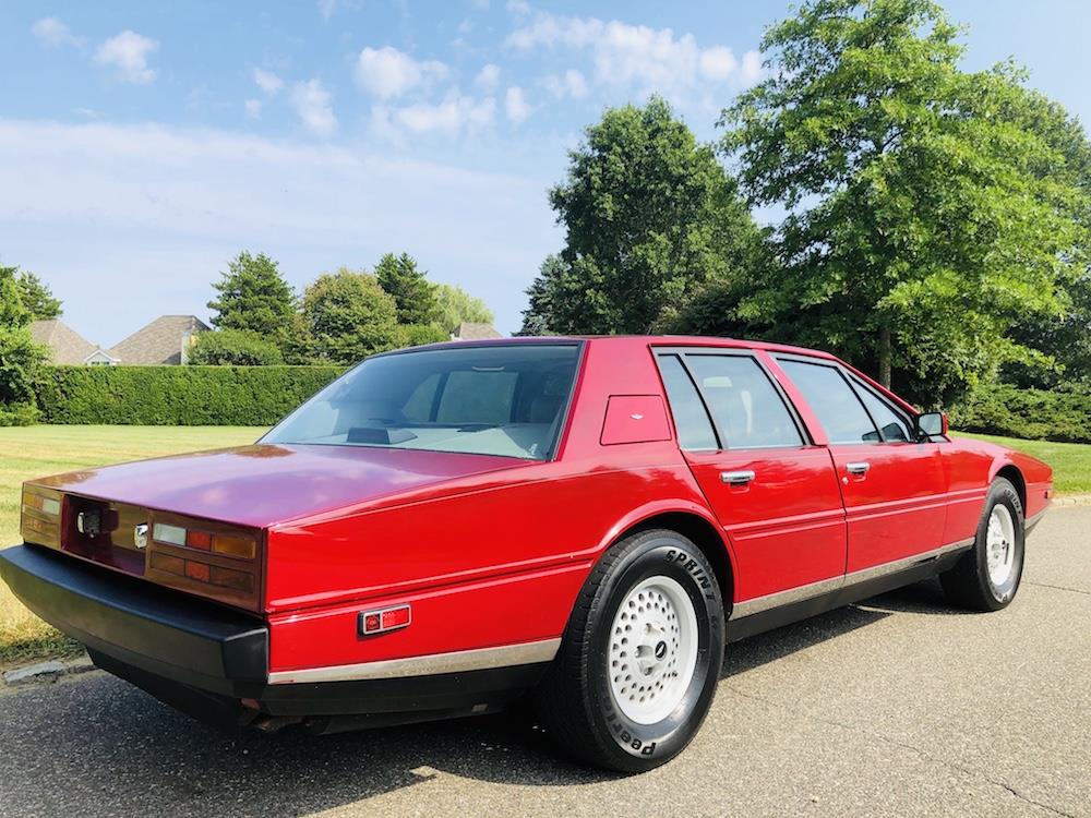 Aston Martin Lagonda 1982